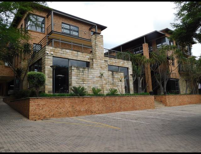 3,558M² OFFICE TO LET IN FERNDALE
